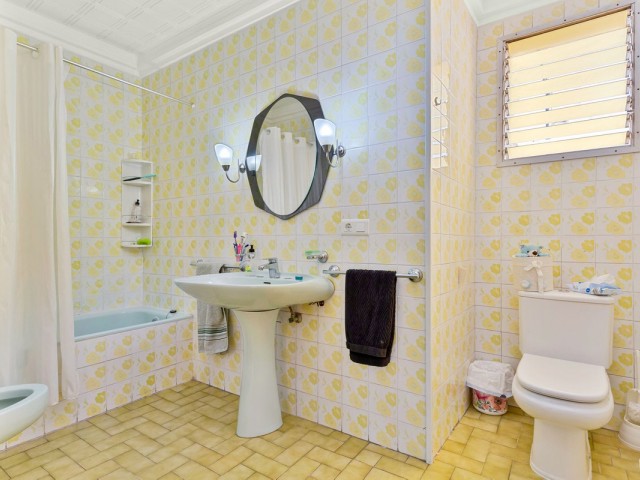Penthouse avec 4 Chambres  à Málaga Centro