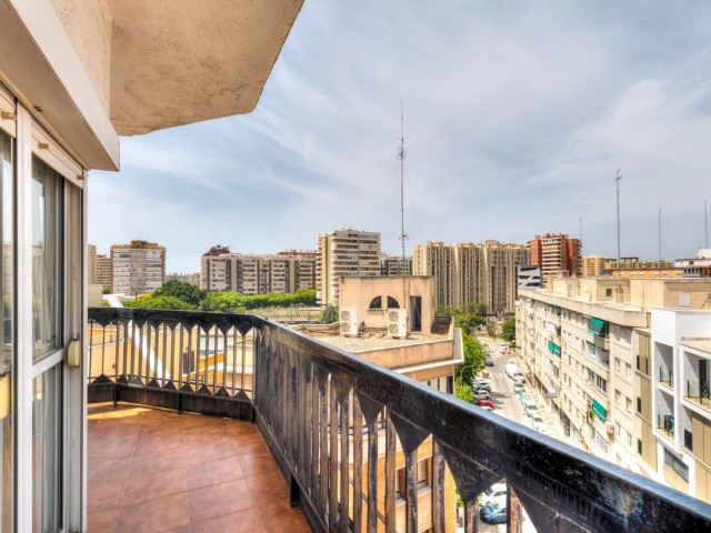 Penthouse avec 4 Chambres  à Málaga Centro