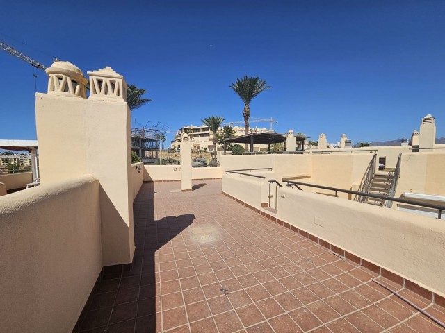Maison mitoyenne avec 4 Chambres  à La Cala