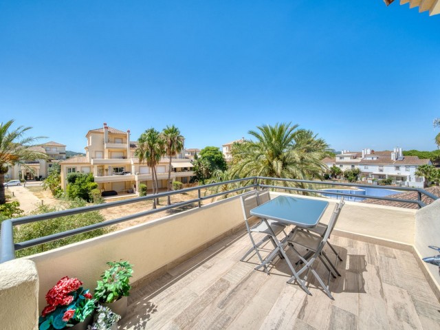 Apartamento con 3 Dormitorios  en San Roque