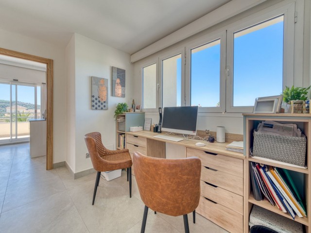 Apartamento con 3 Dormitorios  en San Roque
