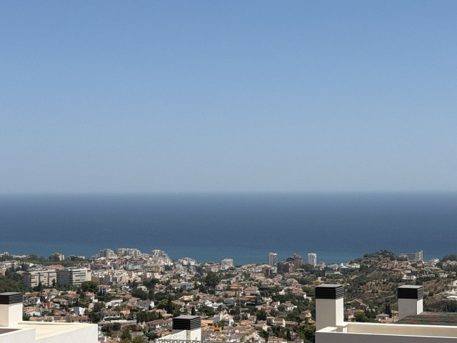 3 Bedrooms Apartment in Benalmadena Pueblo