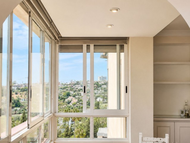 Apartment, Nueva Andalucia, R5459233