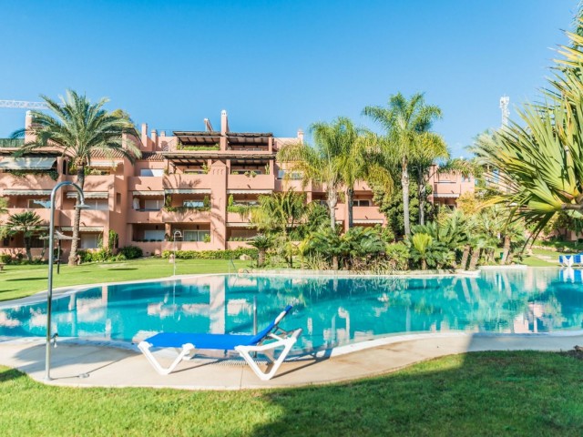 Apartment, Guadalmina Baja, R5460061