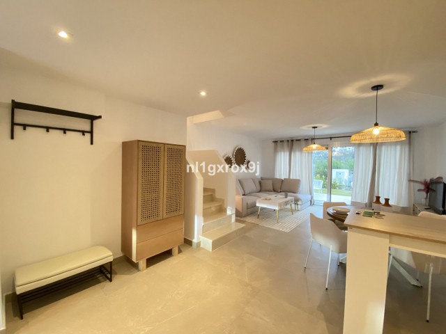 3 Bedrooms Townhouse in Estepona