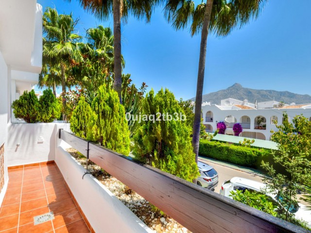 Apartment, Aloha, R5456137