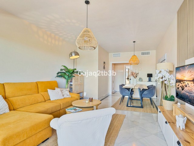Apartamento con 2 Dormitorios  en Aloha