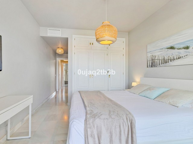 Apartamento con 2 Dormitorios  en Aloha