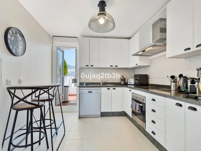 Apartamento con 2 Dormitorios  en Aloha