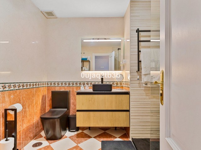 Apartamento con 2 Dormitorios  en Aloha