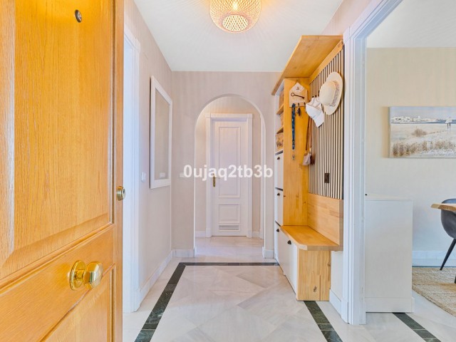 Apartamento con 2 Dormitorios  en Aloha