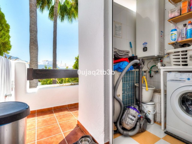 Apartamento con 2 Dormitorios  en Aloha