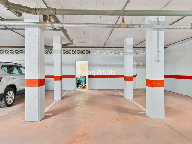 Apartamento con 2 Dormitorios  en Aloha