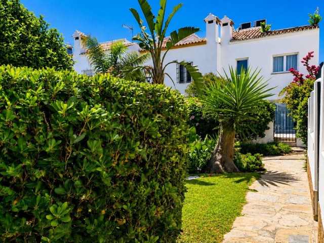 Reihenhaus, Casares Playa, R5461444