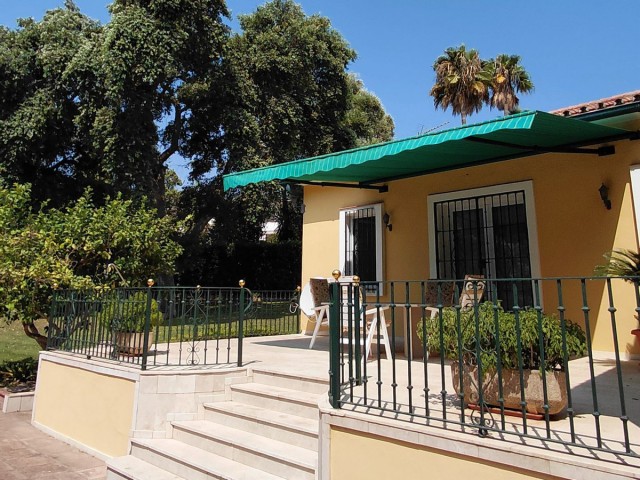 Villa avec 5 Chambres  à Sotogrande Costa