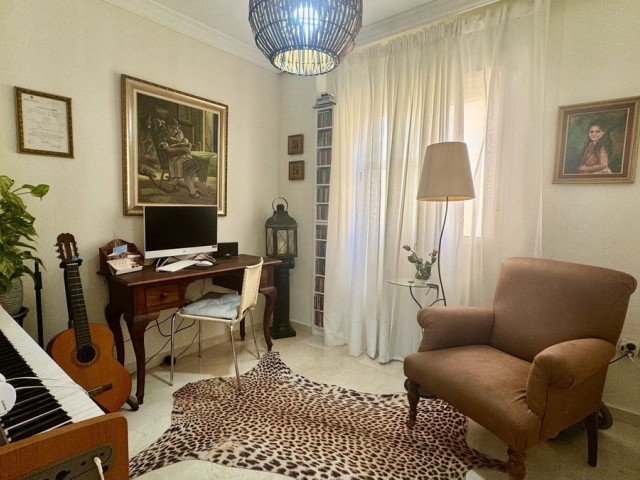4 Bedrooms Apartment in Arroyo de la Miel