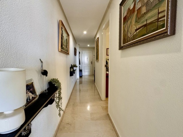 4 Bedrooms Apartment in Arroyo de la Miel