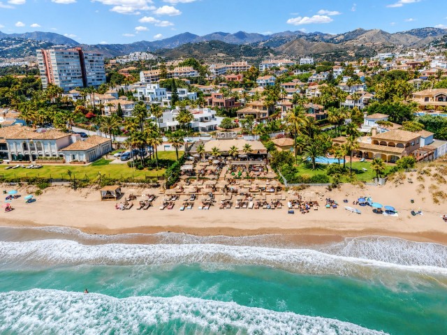 4 Makuuhuoneen Rivitalo Costabella