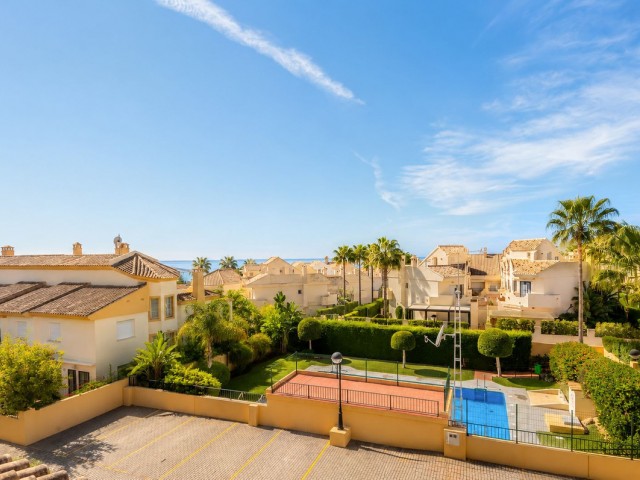 4 Makuuhuoneen Rivitalo Costabella