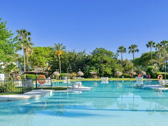 2 Bedrooms Apartment in Puerto Banús