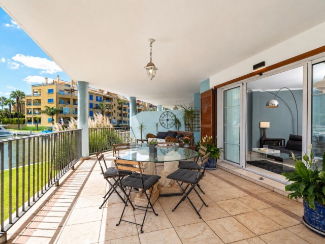 Apartment, Sotogrande Marina, R5462098