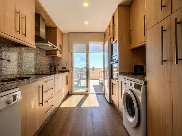 Penthouse, Bel Air, R5462992
