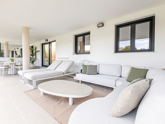 Apartamento con 2 Dormitorios  en Selwo