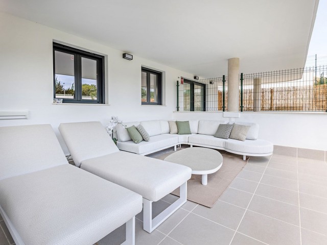 Apartamento con 2 Dormitorios  en Selwo