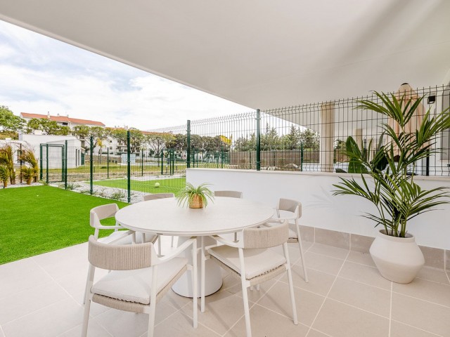 Apartamento con 2 Dormitorios  en Selwo