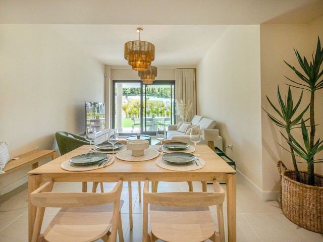 Apartamento con 2 Dormitorios  en Selwo