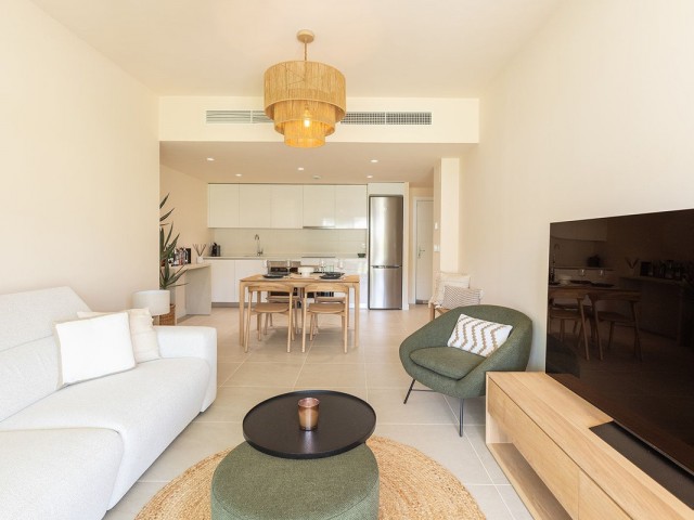 Apartamento con 2 Dormitorios  en Selwo