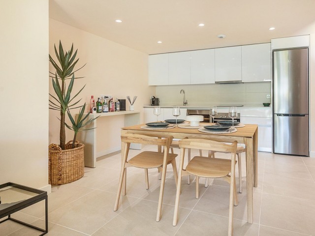 Apartamento con 2 Dormitorios  en Selwo