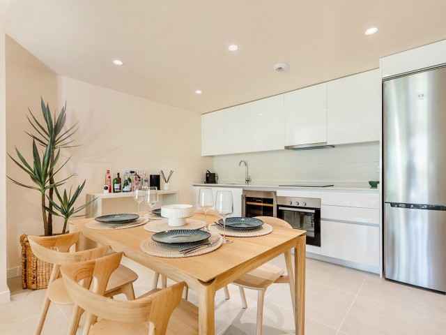 Apartamento con 2 Dormitorios  en Selwo