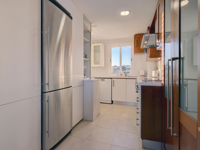 Apartamento con 5 Dormitorios  en Bahía de Marbella