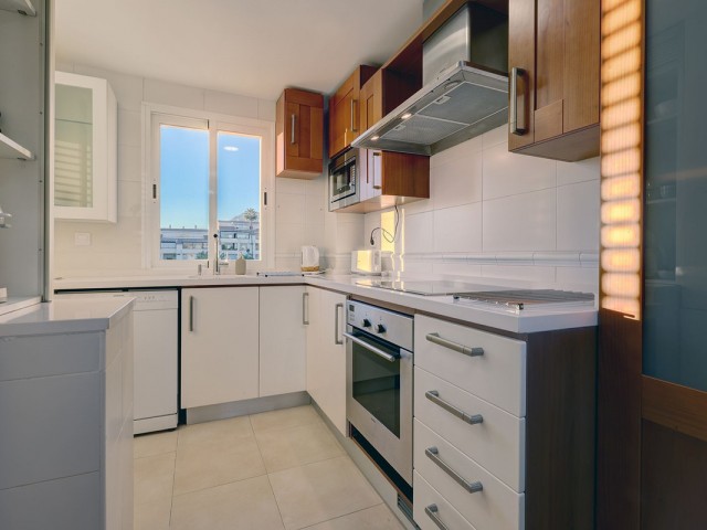 Apartamento con 5 Dormitorios  en Bahía de Marbella