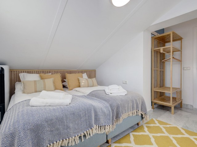 Apartamento con 5 Dormitorios  en Bahía de Marbella