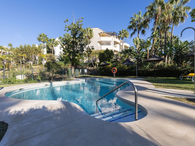 Apartamento con 5 Dormitorios  en Bahía de Marbella