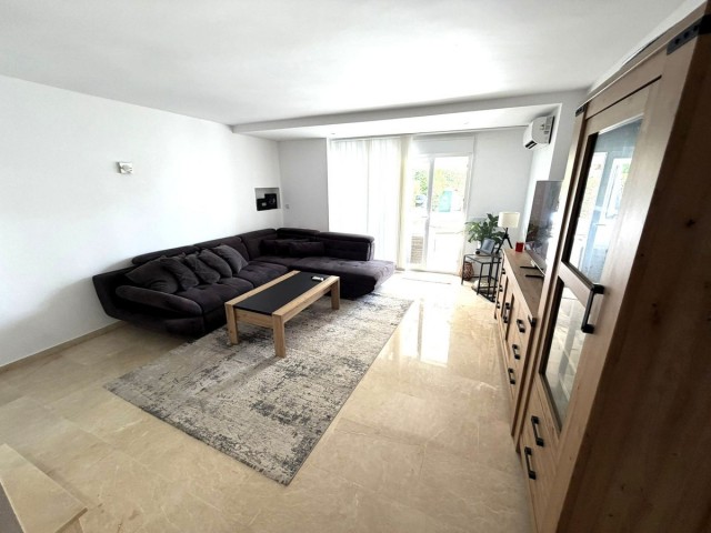 Apartment, El Paraiso, R5464810