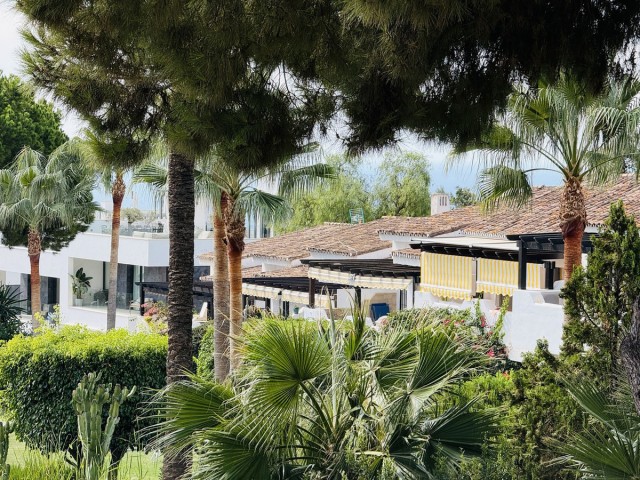 Penthouse, Sierra Blanca, R5464861