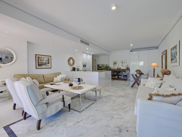 Apartamento, Bahía de Marbella, R5465227
