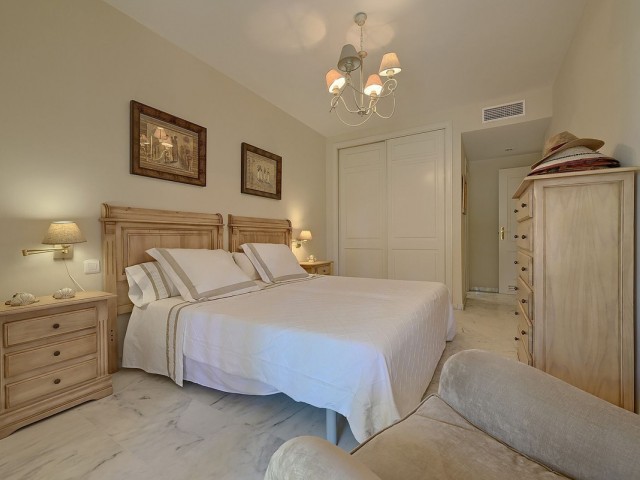 Apartamento con 2 Dormitorios  en Bahía de Marbella