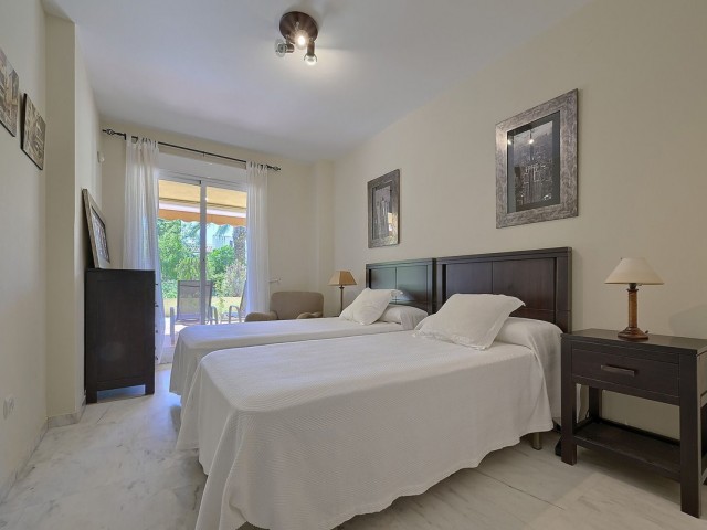 Apartamento con 2 Dormitorios  en Bahía de Marbella