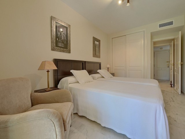 Apartamento con 2 Dormitorios  en Bahía de Marbella