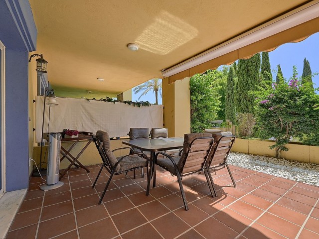 Apartamento con 2 Dormitorios  en Bahía de Marbella