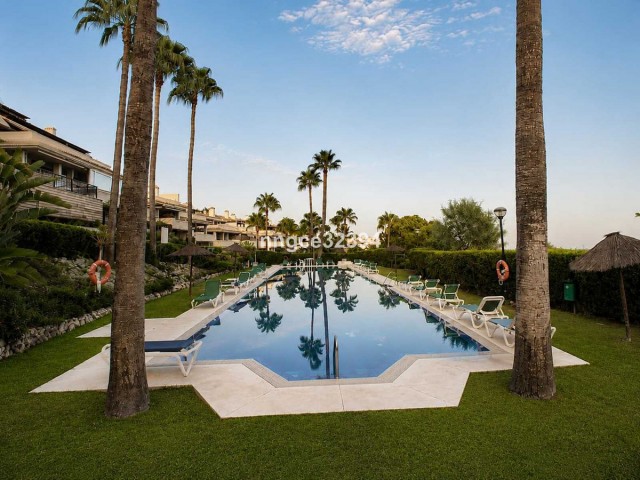 2 Bedrooms Apartment in Sierra Blanca