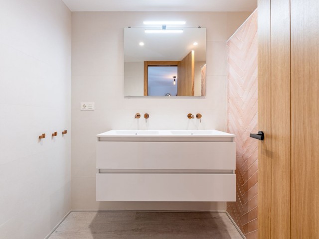 2 Bedrooms Apartment in La Carihuela