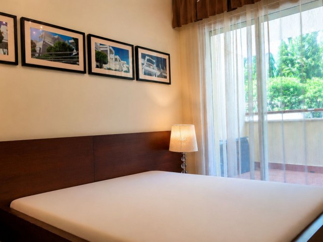 Apartment, Sierra Blanca, R5469058