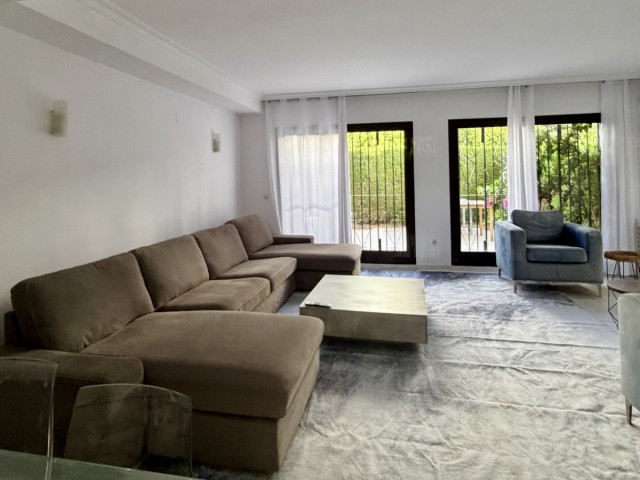 Reihenhaus, Guadalmina Baja, R5469064