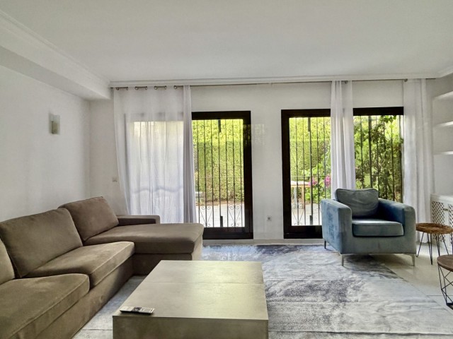 Reihenhaus, Guadalmina Baja, R5469064