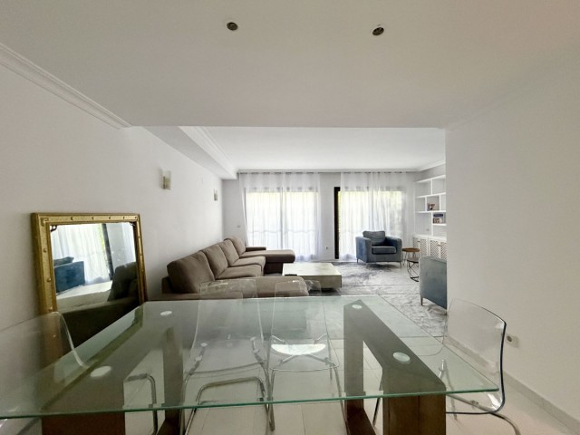 Reihenhaus, Guadalmina Baja, R5469064